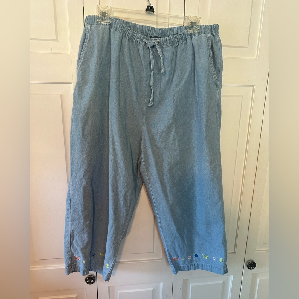 Mountain Lake II Casual Denim Crop Pants With Embroidery size 1X
